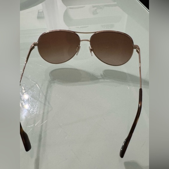 Burberry Sunglasses Gold Frame and Ombré Brown lenses - Picture 2 of 5
